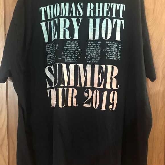 Thomas Rhett Very Hot Summer Tour 2019 - Picture 3 of 4